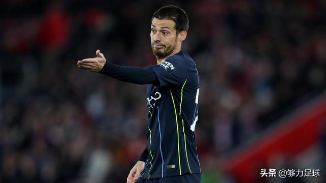 包含足总杯倒计时，瓦伦西亚加时末段队长鼓劲，细节引发关注，目标明确，赛程密集仍需轮换的词条