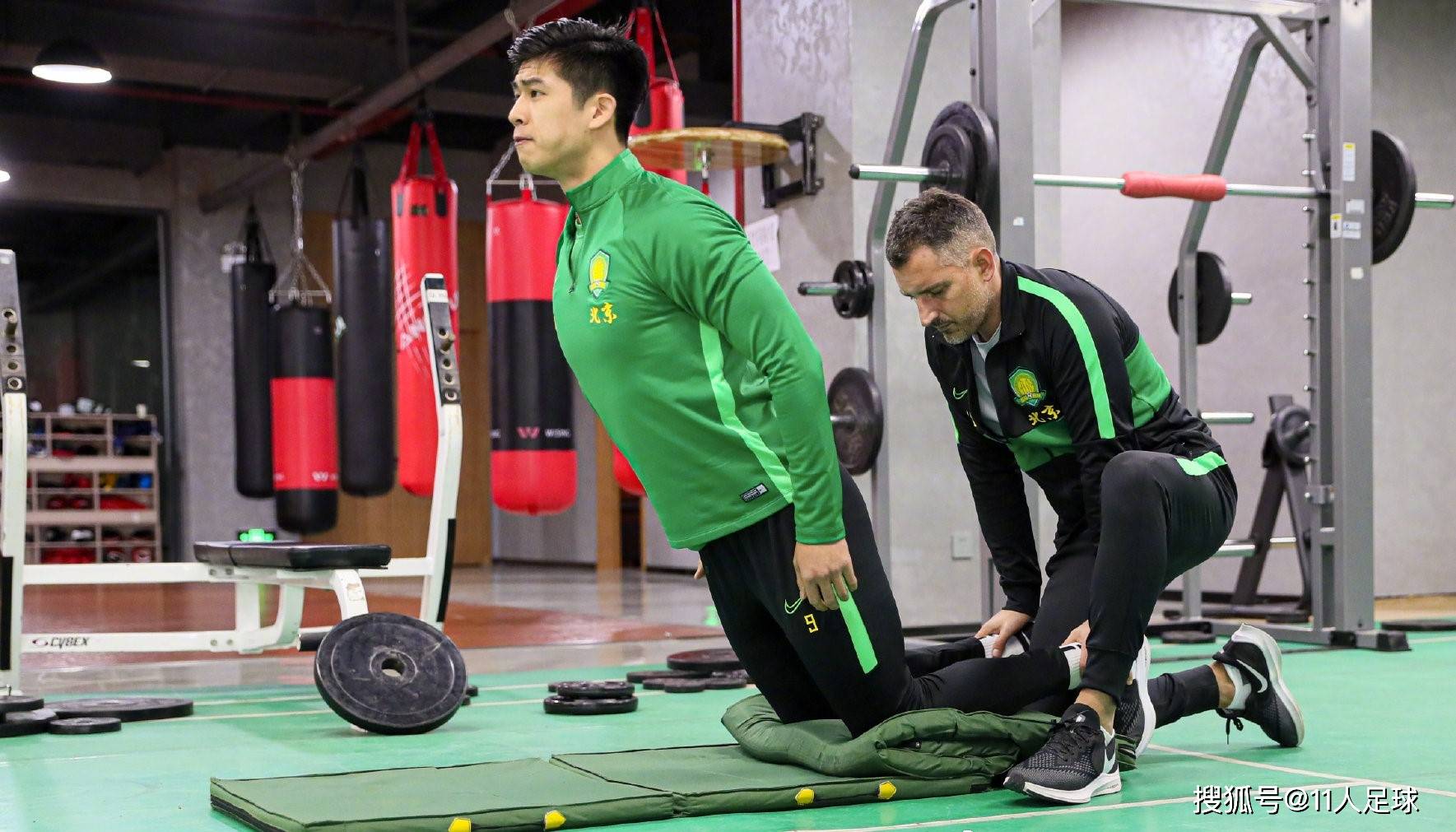 托特纳姆训练开放日，冲刺阶段止住颓势引欢呼，中超在即，赛季目标并未改变 