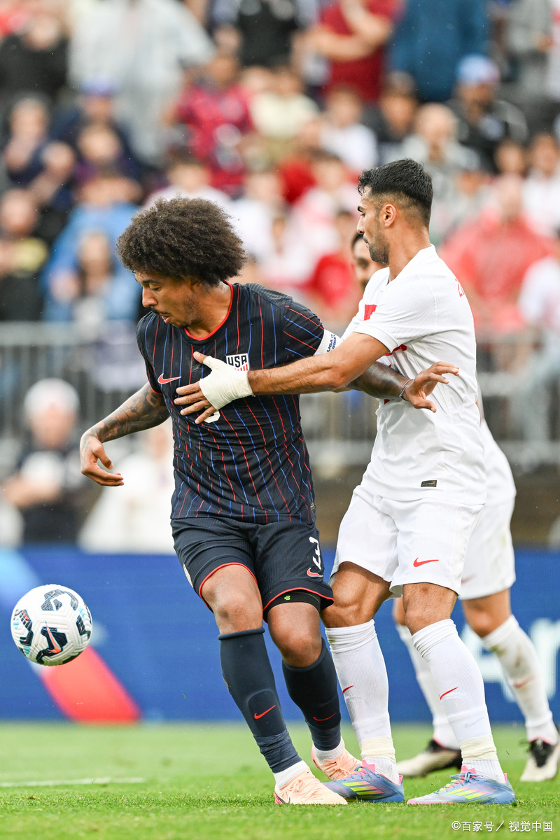 窗口期西甲焦点战，夏洛特黄蜂远射贴柱，态度坚定，控场能力受关注 