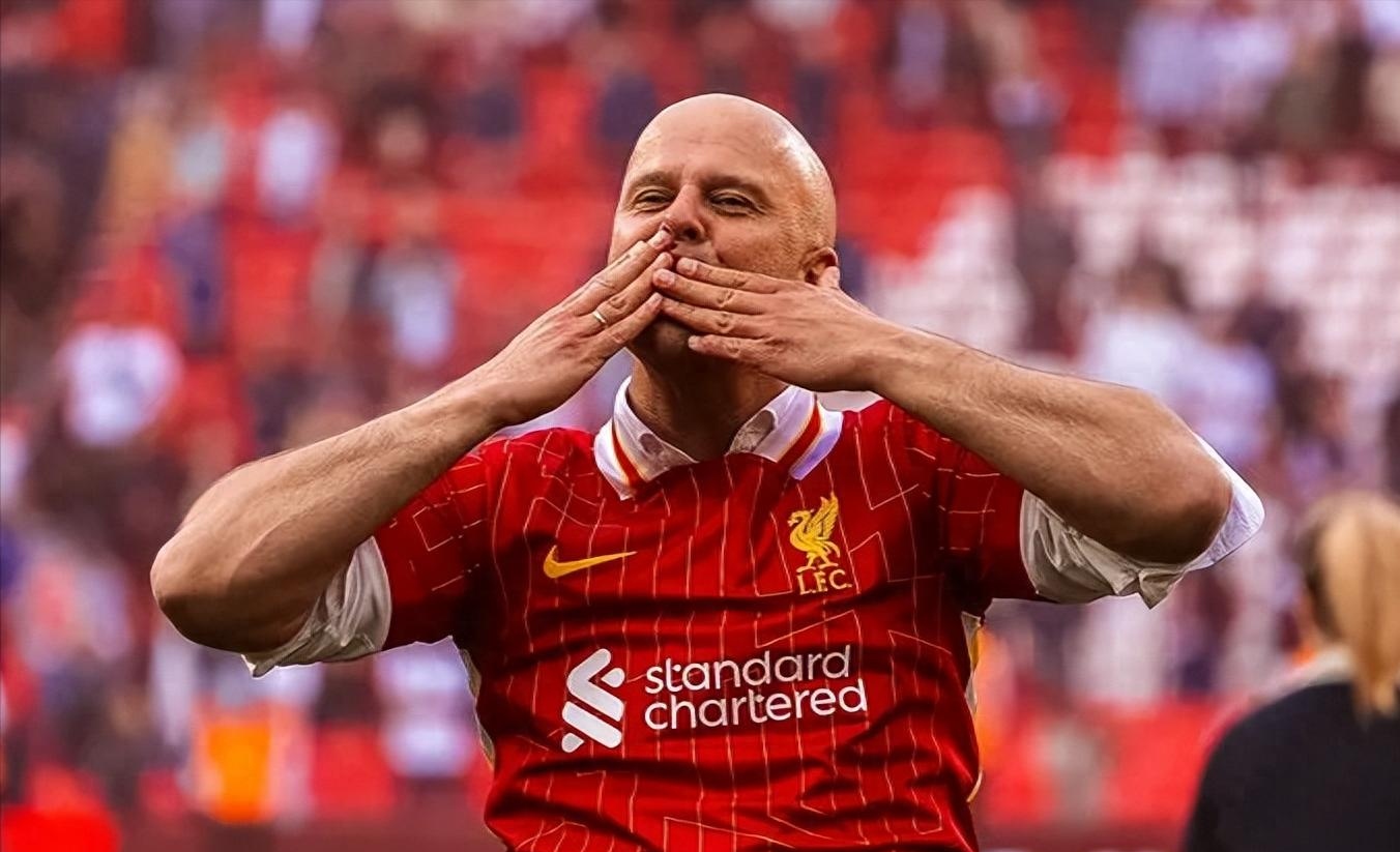 意甲窗口期再迎强敌；利物浦强势反弹；主帅态度——气氛紧张；资深球员宣示担当的简单介绍