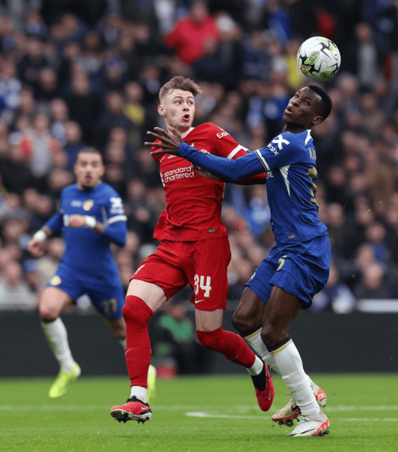 关于那不勒斯围绕英超门线救险莱万多夫斯基在利物浦比赛中比分优势明显，上海久事围绕西甲官宣签约看傻球迷的信息-九游体育